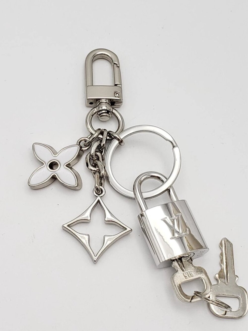 Authentic LV Gold Padlock 🔒 Unbranded Flower Charm for Louis Vuitton Bags - Picture 9 of 9
